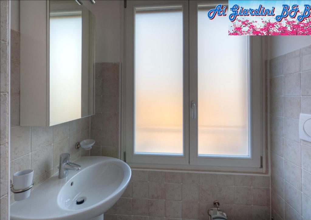 Ai Giardini Rooms -Vicino Ospedale Borgo Trento E Centro Storico Verona Quarto foto